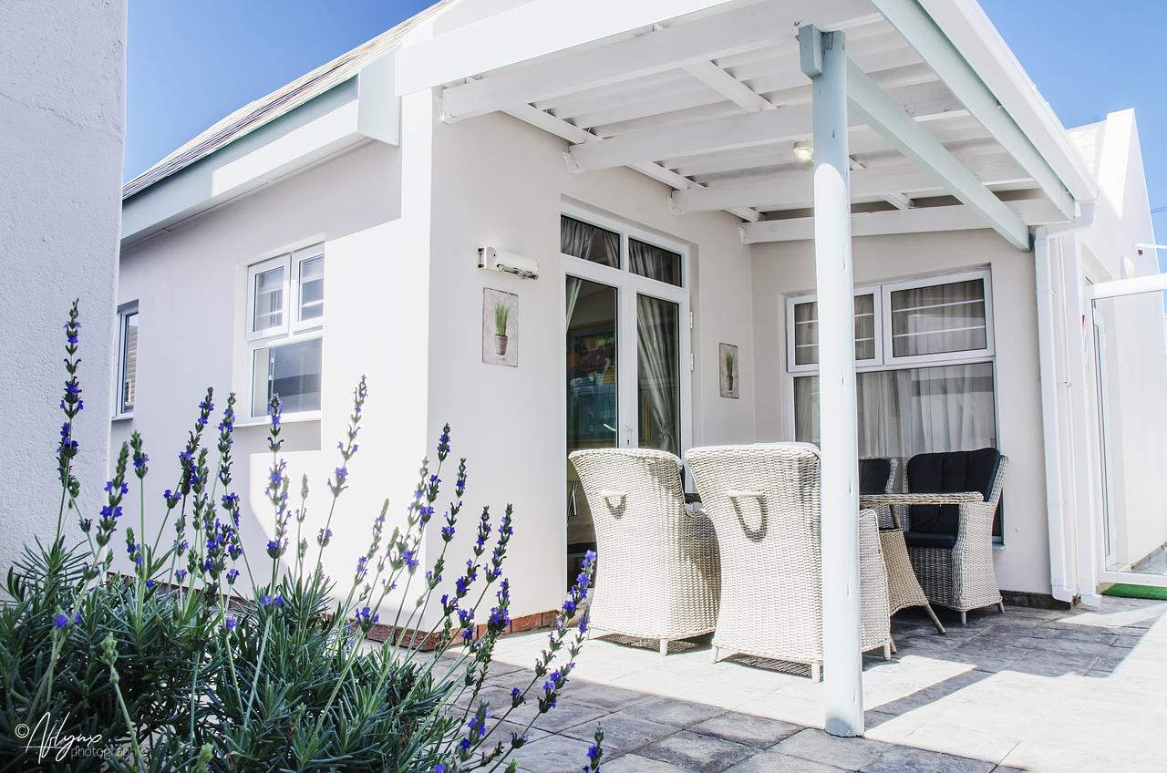 סווקופמונד Mylas Cottage מראה חיצוני תמונה